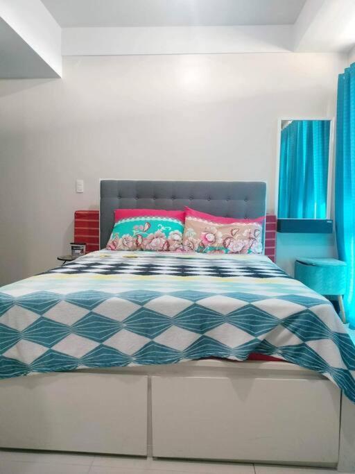 Cubao Manhattanheights U31N Tb, Studio Unit مانيلا المظهر الخارجي الصورة
